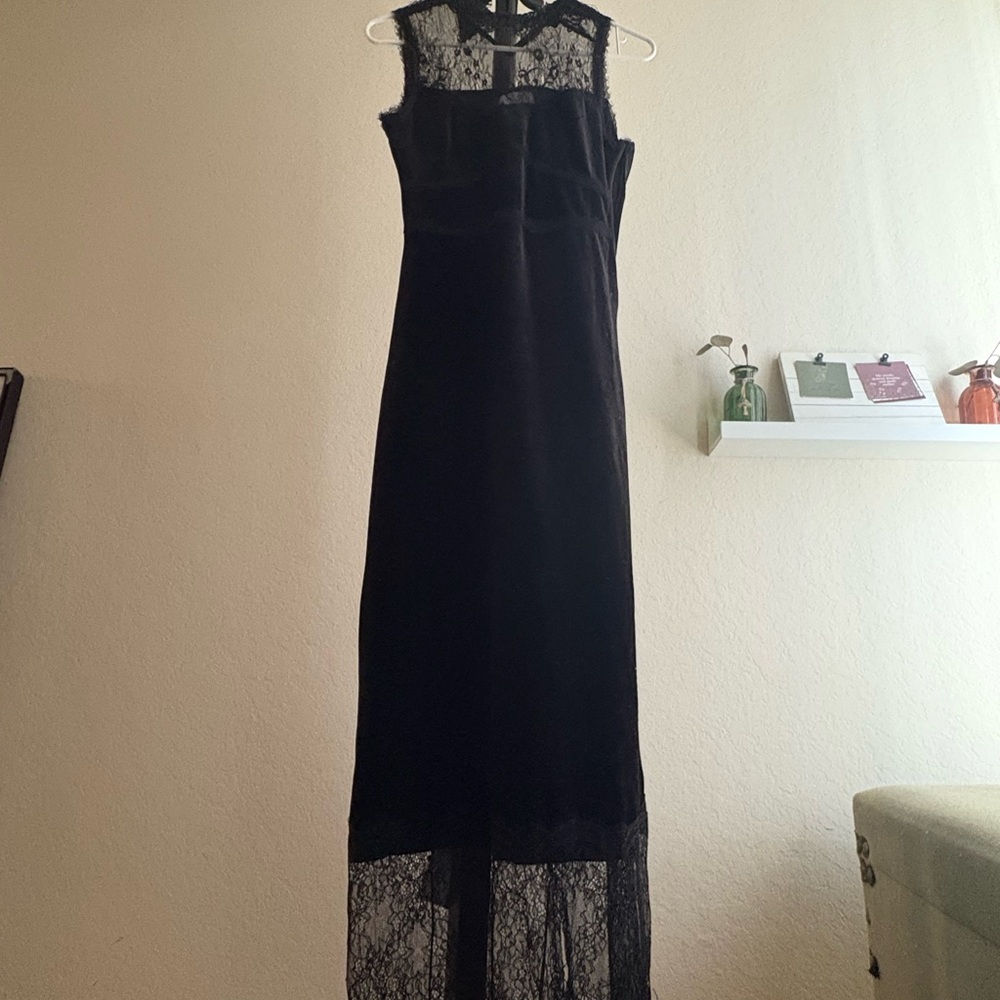 Elegant Black lace Dress